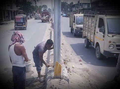 Siliguri: Work on installation of 64 streetlights started on Eastern Bypass