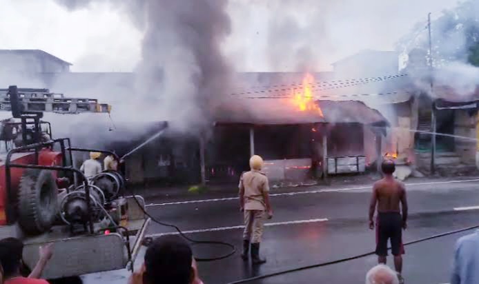 6 shops burnt to ashes due to massive fire in Cooch Behar
