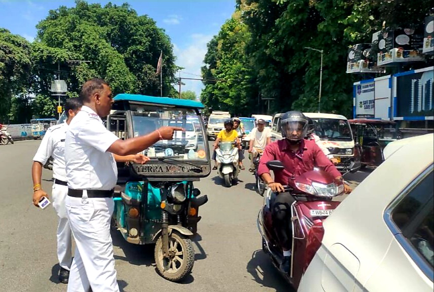 Registered e-rickshaws will be given referred routes in Siliguri; Violators will face action