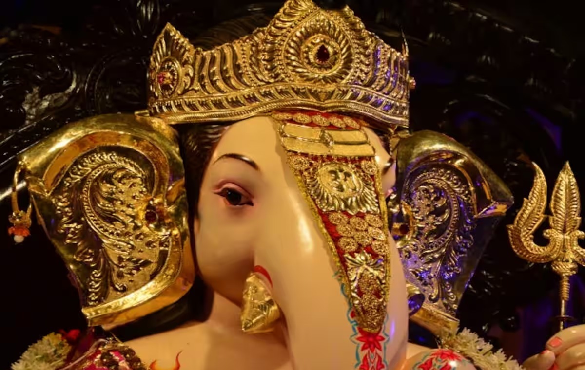 30-feet statue in Siliguri on Ganesh Chaturthi