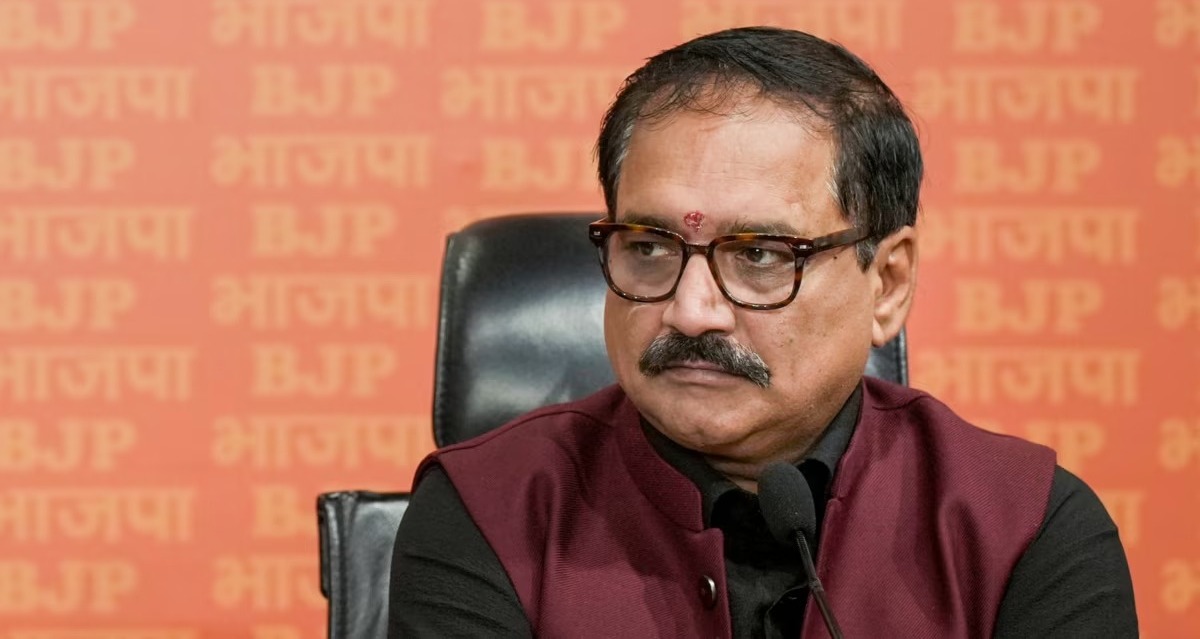 Delhi BJP leader Virendra Sachdeva praises a slight decrease in air quality the day after Diwali