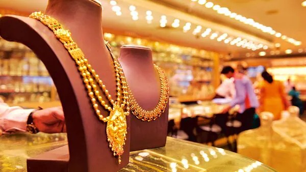 Why gold prices are rising daily?