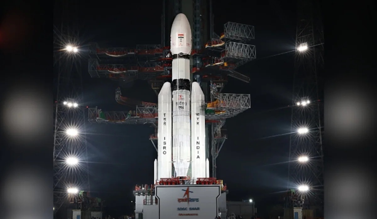 The largest commercial LEO communications satellite is launched by ISRO for a US company